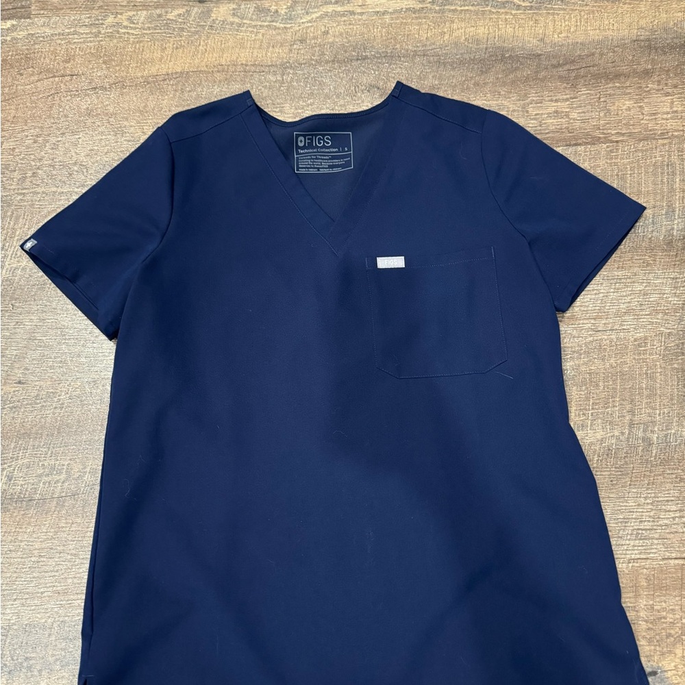 S Figs Navy Catarina 1 pocket Scrub top